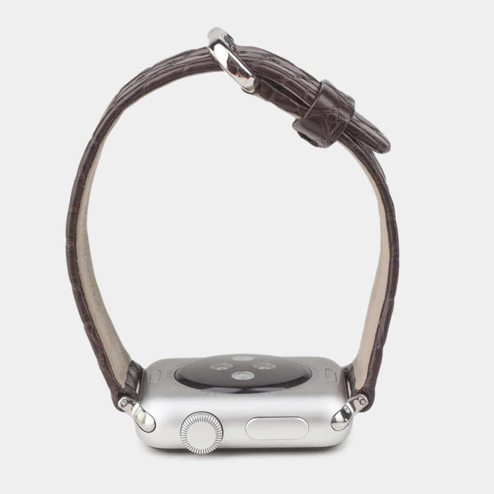 Strap for the Apple Watch 45/46 mm in brown matte alligator leather, with steel adapters and buckle | 3/4 profile view to see the inner lining leather