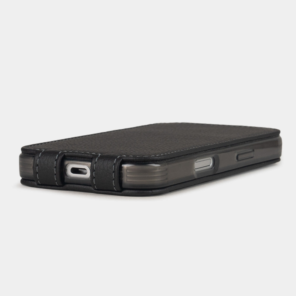 black calfskin Case iPhone 17 Pro Max - flat side view displaying ultra-thin handcrafted design, USB-C port opening and precise edge finishing