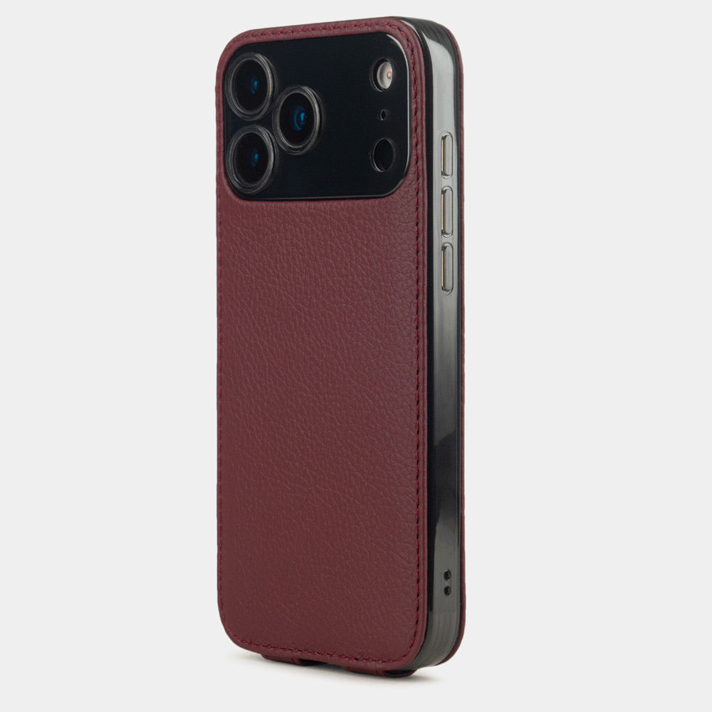 bordeaux Calfskin Case iPhone 17 Pro blue - view from camera side and how the lenses are efficiently protected