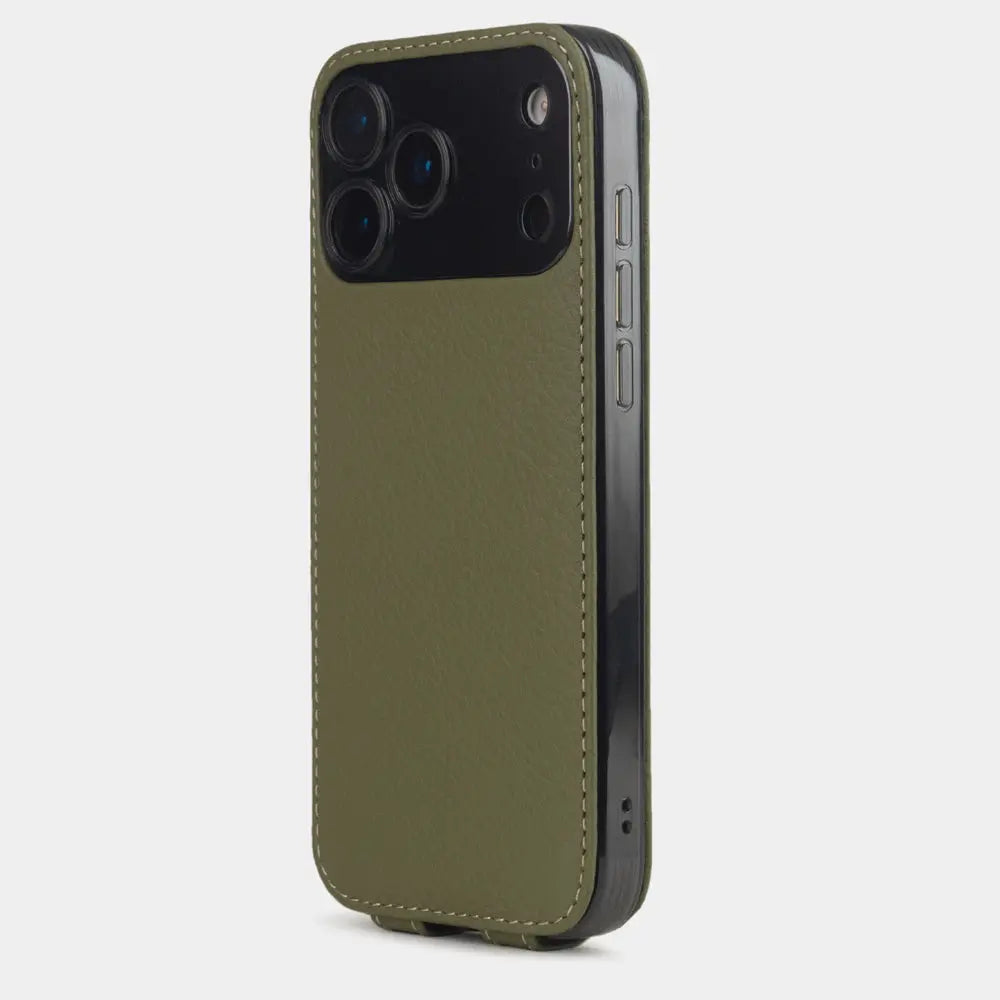 green calfskin Case iPhone 17 Pro - view from camera side and how the lenses are efficiently protected