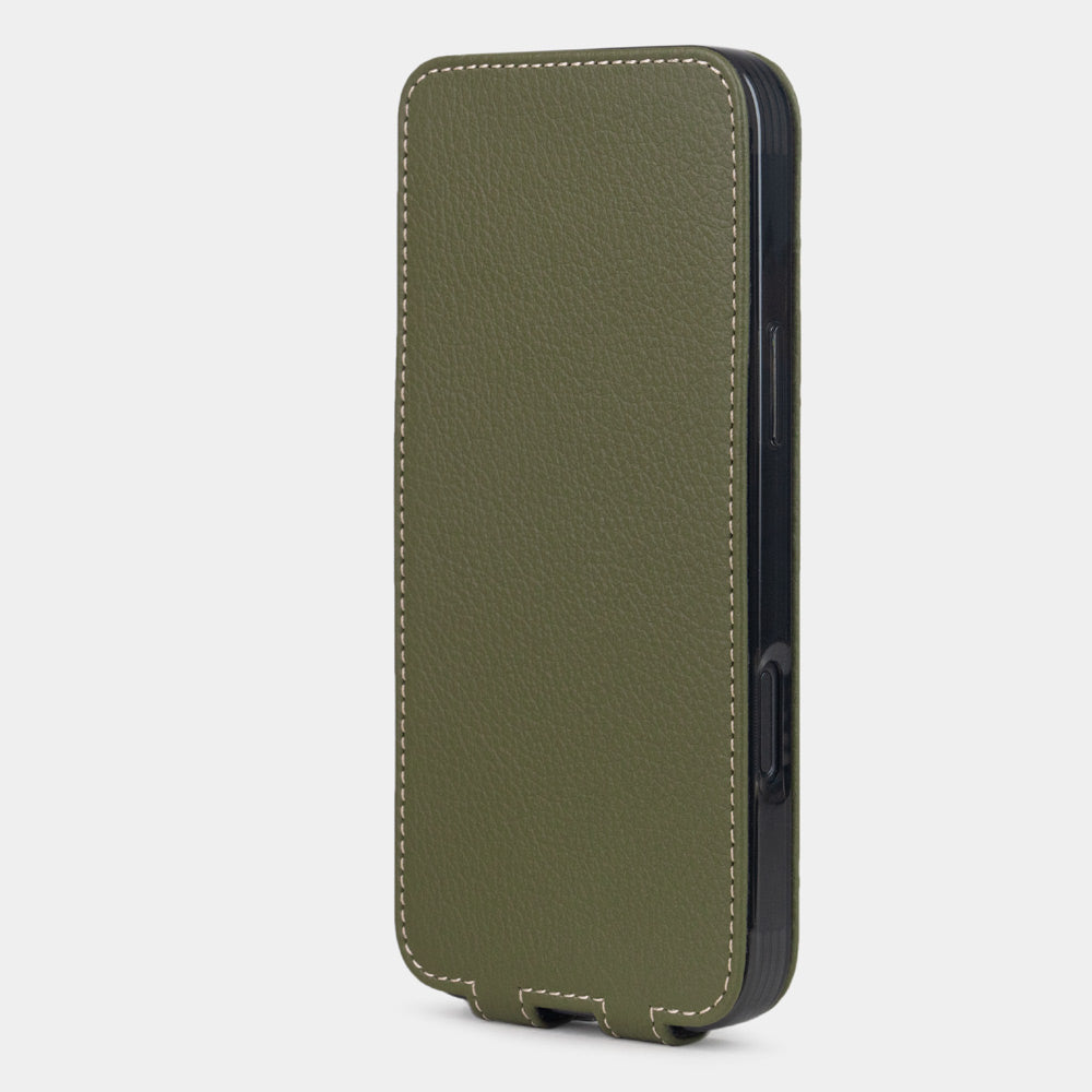 green Calfskin Case iPhone 17 Pro Max– upright closed view highlighting the magnetic front cover fully protecting the screen, elegant silhouette