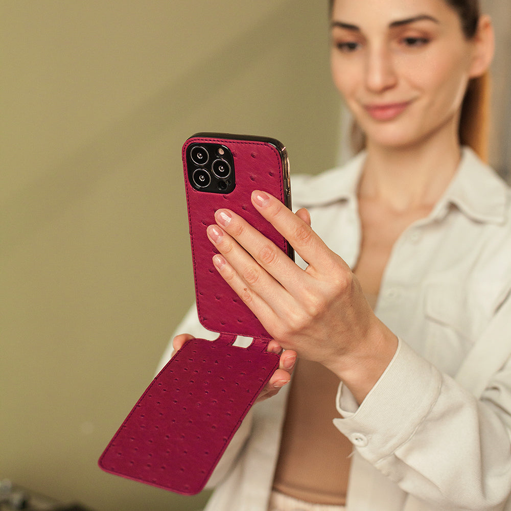 iPhone 15 Pro Fuchsia Ostrich Designer Case – MagSafe Flip