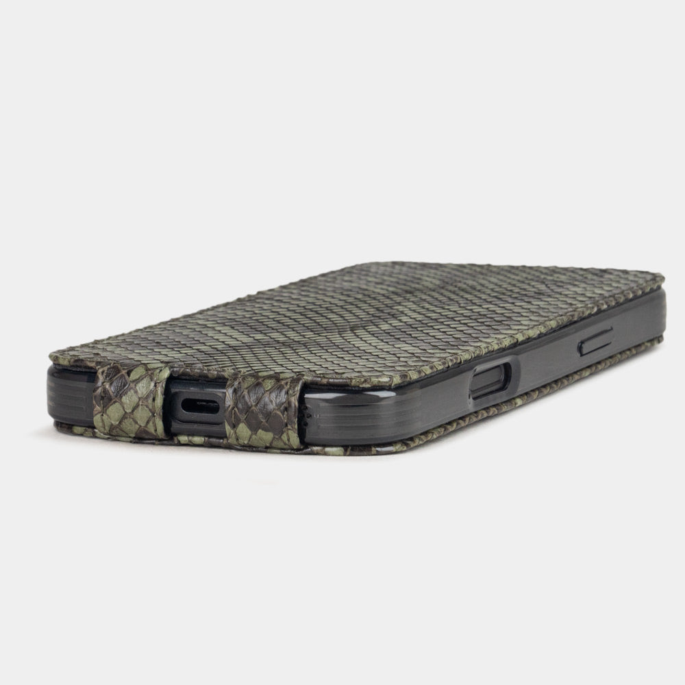 Green Python Case iPhone 17 Air - flat side view displaying ultra-thin handcrafted design, USB-C port opening and precise edge finishing