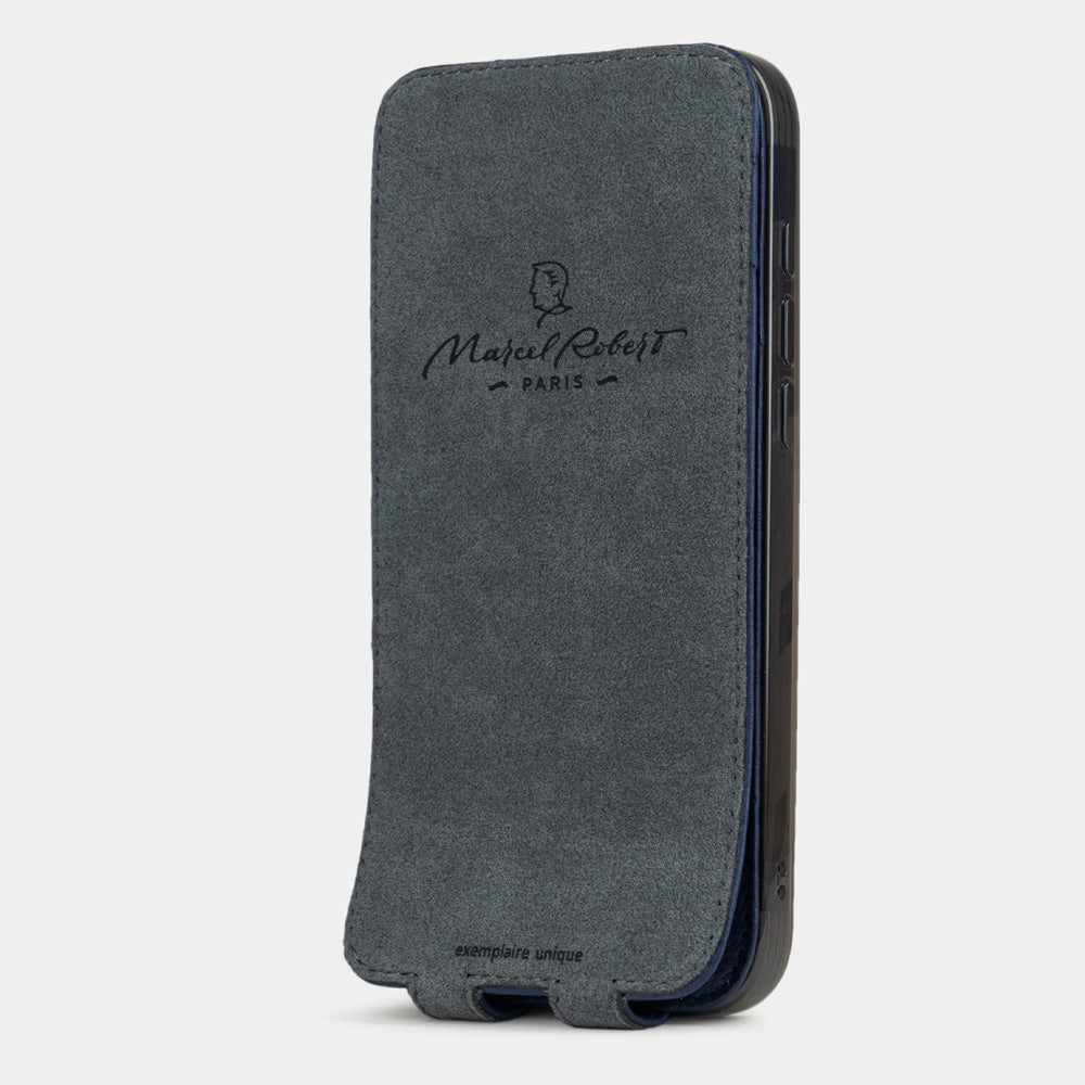 blue ostrich leather case iPhone 17 Pro Max - interior view showing grey Alcantara lining with magnetic closure, designed to clean and protect the screen