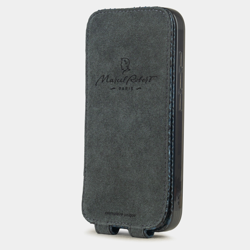 blue python leather case iPhone 17 Pro Max - interior view showing grey Alcantara lining with magnetic closure, designed to clean and protect the screen