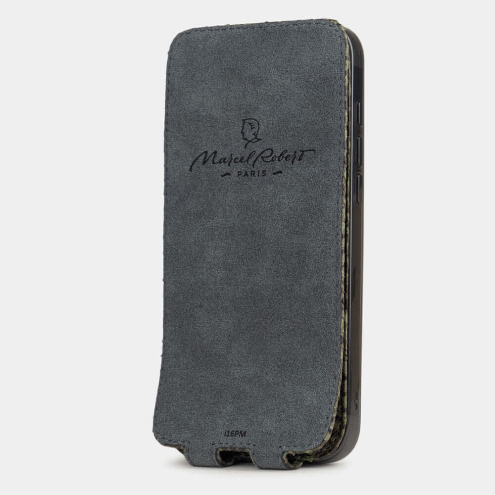 Green Python Case iPhone 17 Pro Max - interior view showing grey Alcantara lining with magnetic closure, designed to clean and protect the screen