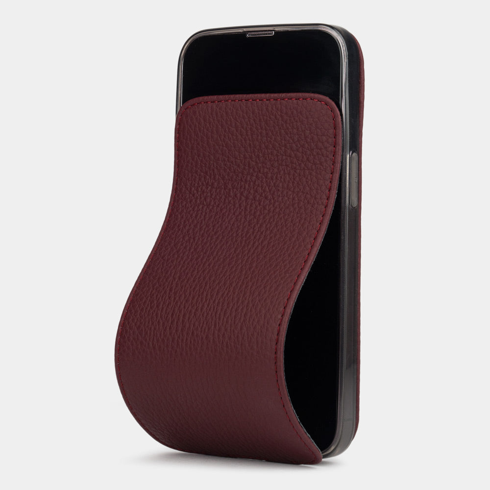iPhone 14 Plus flip case in Bordeaux full-grain calfskin leather – Marcel Robert | main visual