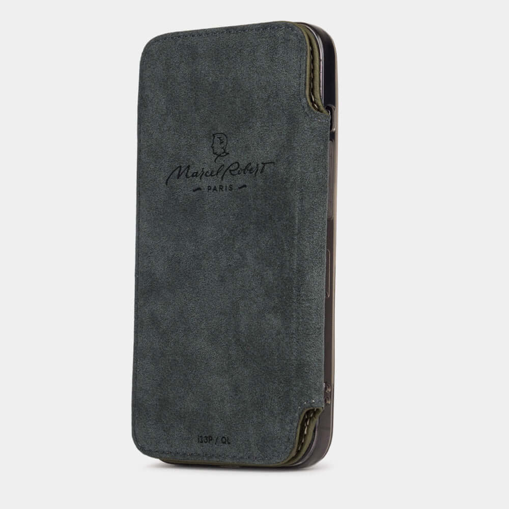 iPhone 17e & 16e calfskin folio wallet case green – interior view showing the grey Alcantara lining with magnetic closure, designed to protect the screen