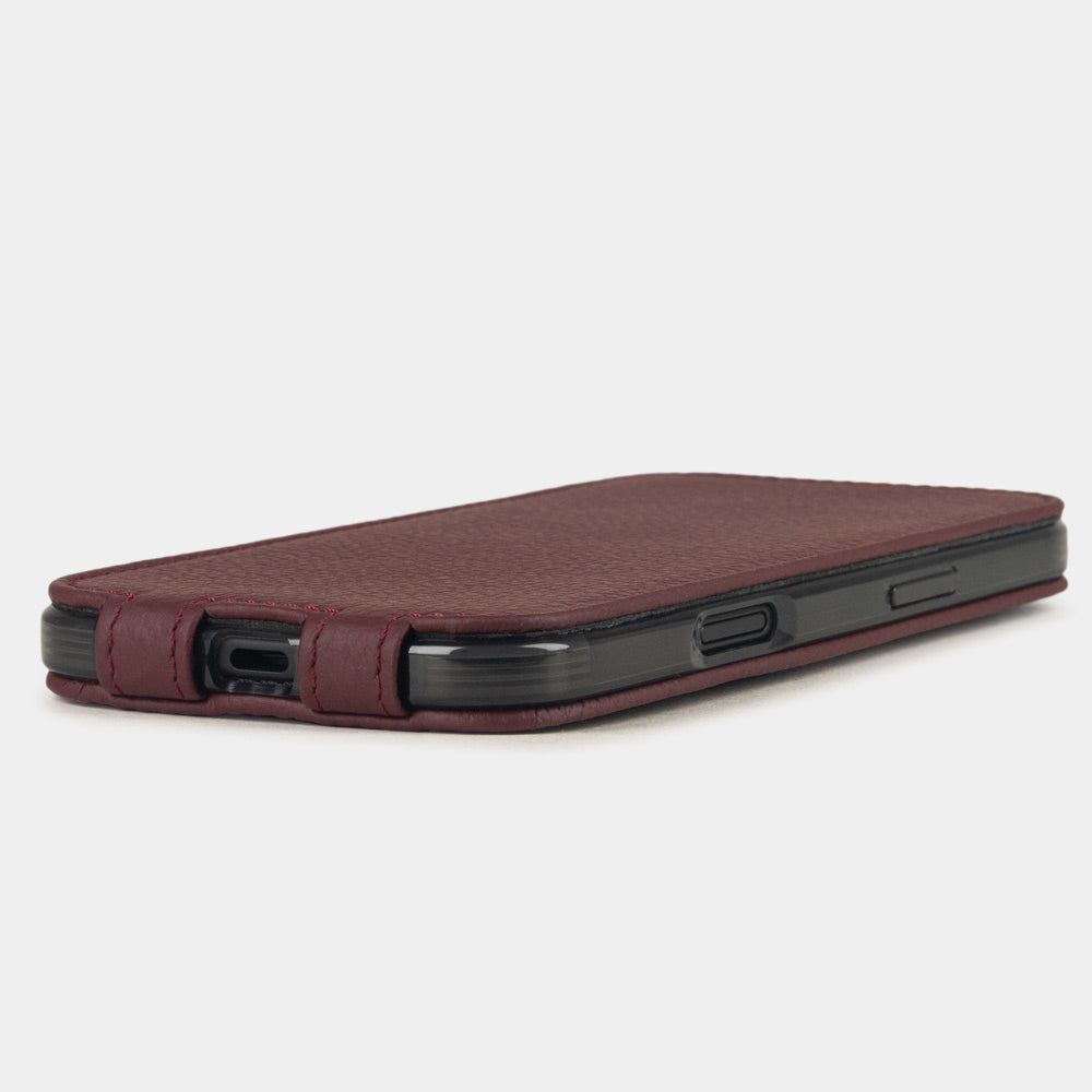 bordeaux premium leather Case iPhone 17 Air – flat side view displaying ultra-thin handcrafted design, USB-C port opening and precise edge finishing