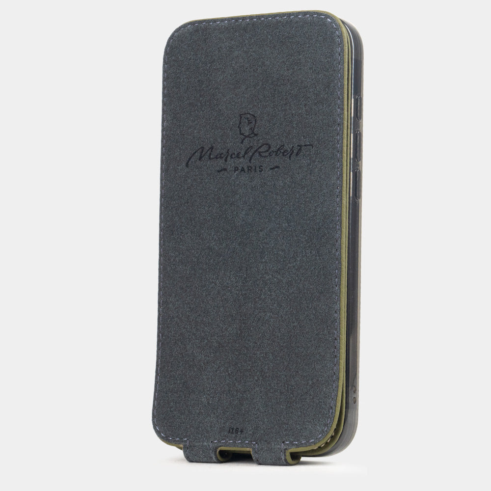 green Calfskin leather Flip Case iPhone 16 Plus - interior view showing grey Alcantara lining with magnetic closure, designed to clean and protect the screen