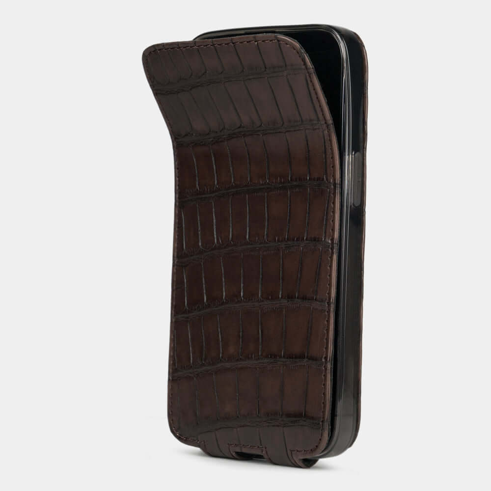 Alligator Flip Case iPhone 13 Pro Brown | Marcel Robert - 1
