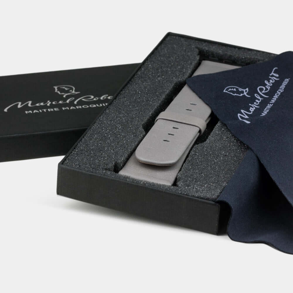 Calfskin Strap Apple Watch 41/42mm Grey | Marcel Robert - 8