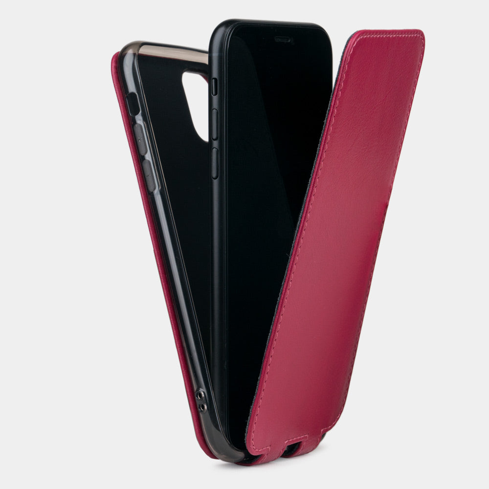 case iPhone 11 Pro fuchsia