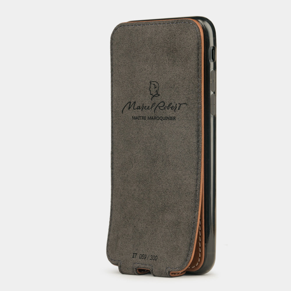 Gold leather flip case for iPhone SE - interior view showing grey Alcantara lining with magnetic closure, designed to clean and protect the screen