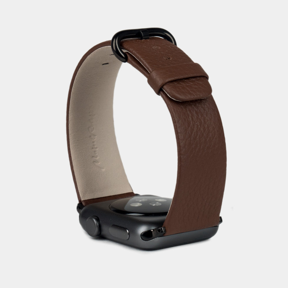 Strap for the Apple Watch 41/42 mm in brown soft grained calfskin leather, with black adapters and buckle | full profile view to see the thickness of the strap