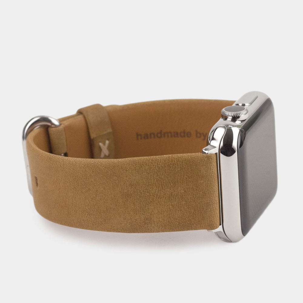 Strap for the Apple Watch 45/46 mm in vintage smooth calfskin leather, with steel adapters and buckle | 3/4 profile view to see the inner lining leather