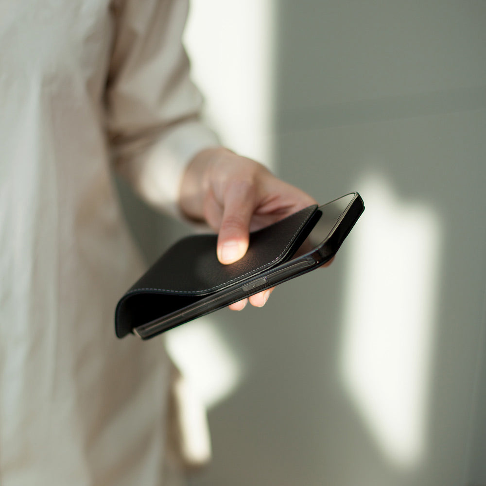 Elegant Leather Case iPhone 13 Black | Marcel Robert - 0