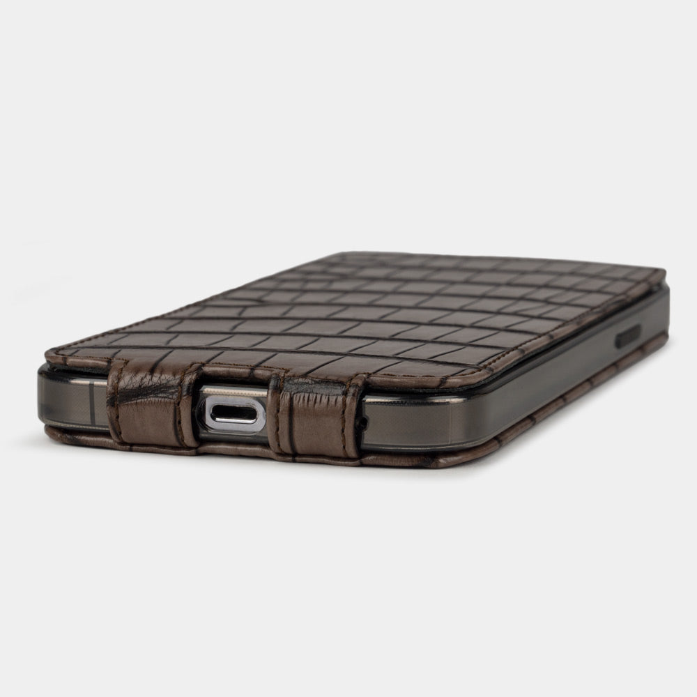case iPhone 13 Pro alligator vintage