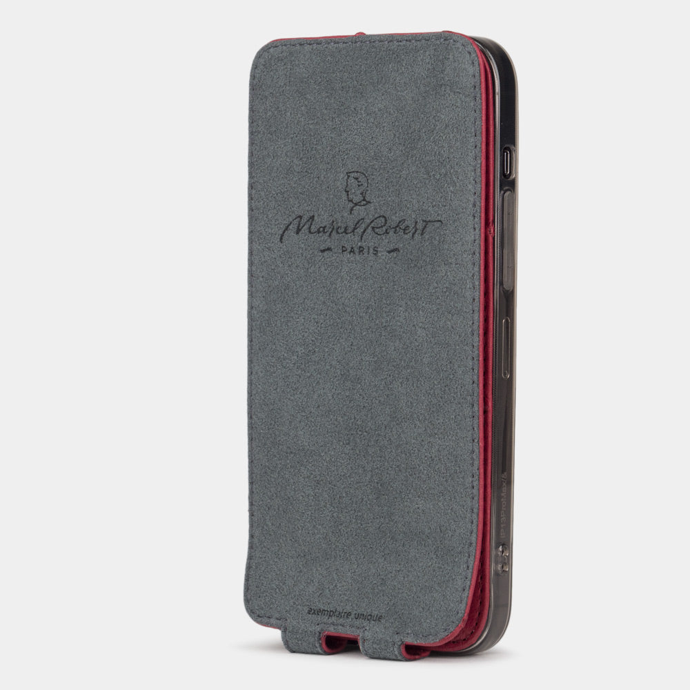 iPhone 15 Pro Fuchsia Ostrich Designer Case – MagSafe Flip