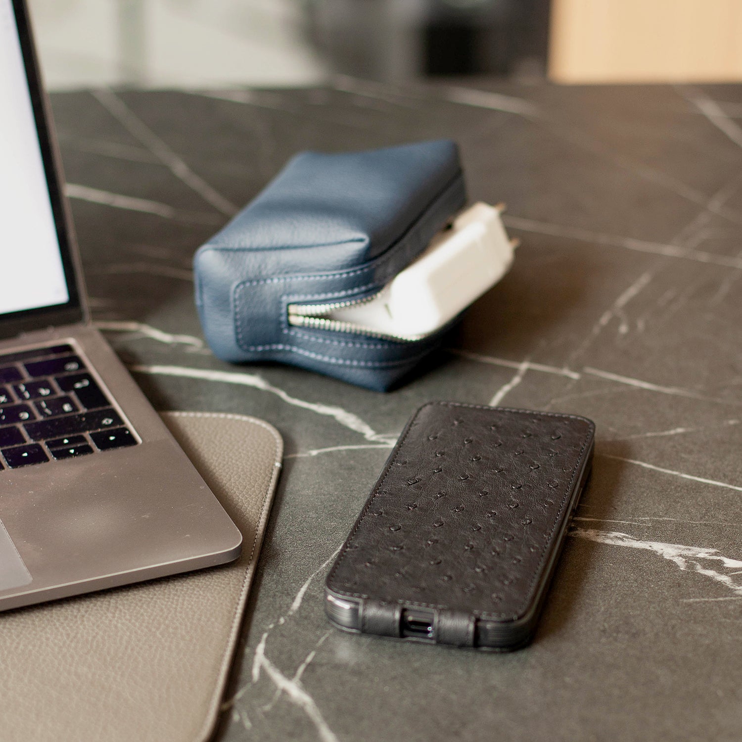 iPhone 17 Pro case ostrich black