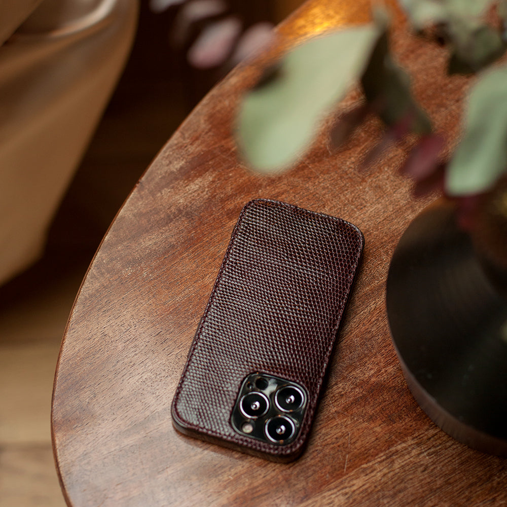 case iPhone 13 pro lizard bordeaux