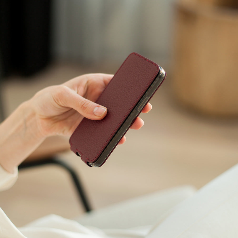 Premium Leather Flip Case iPhone 14 Plus | Marcel Robert - 10