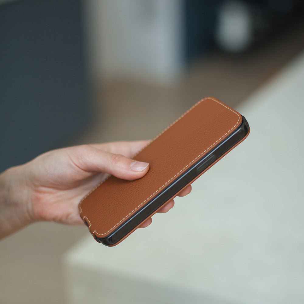 Premium Leather Case iPhone 13 Caramel | Marcel Robert - 0