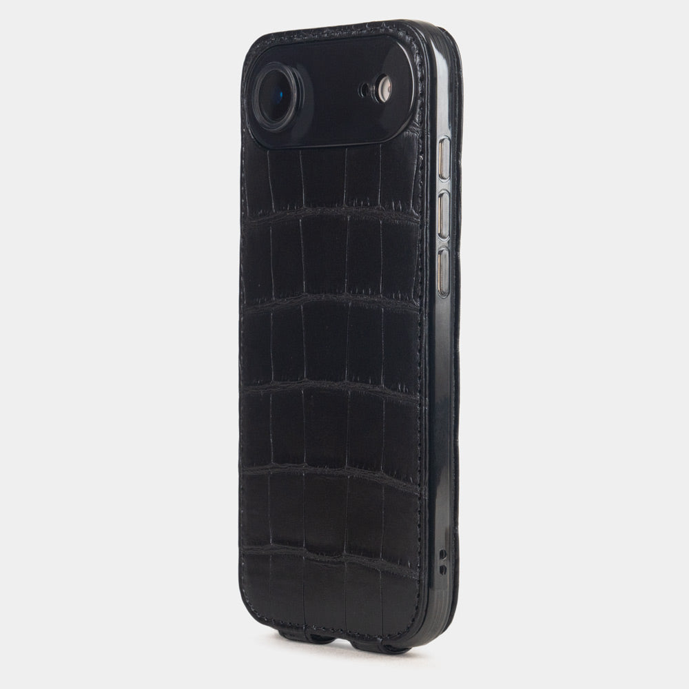 Black crocodile case iPhone 17 Air – view highlighting the camera protection system