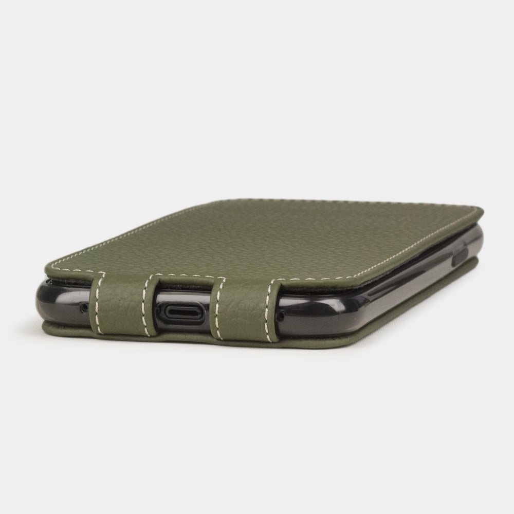 Green calfskin leather flip case iPhone 11, Marcel Robert handmade magnetic folding cover