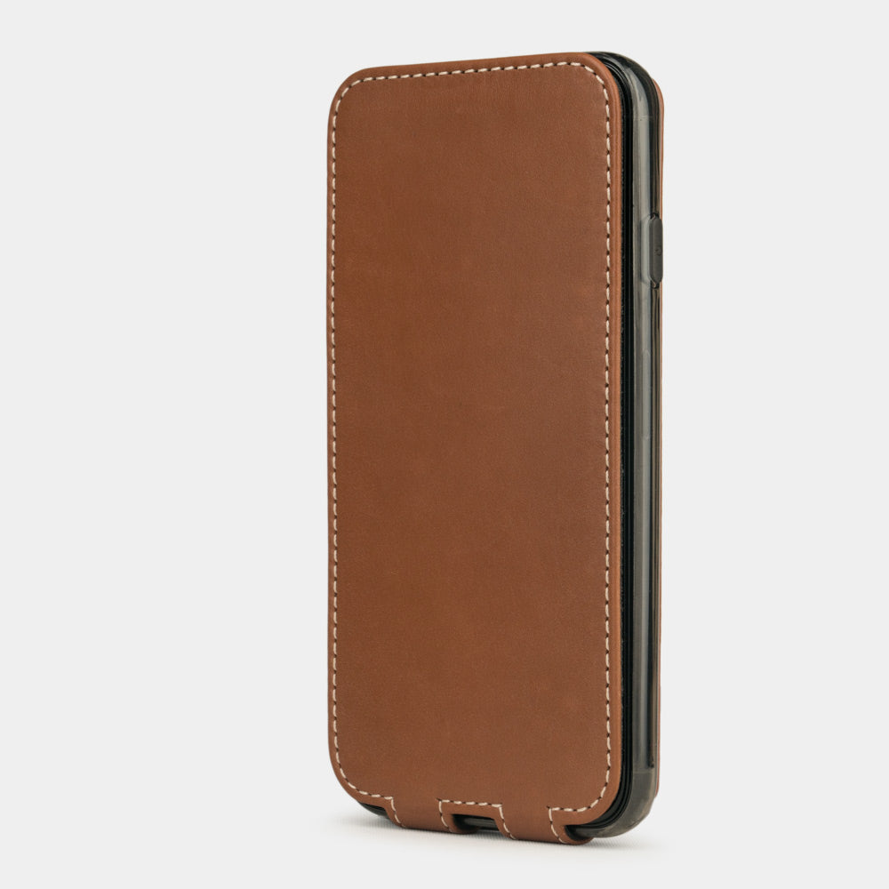 Gold leather flip case for iPhone SE - upright closed view highlighting the magnetic front cover fully protecting the screen, elegant silhouette
