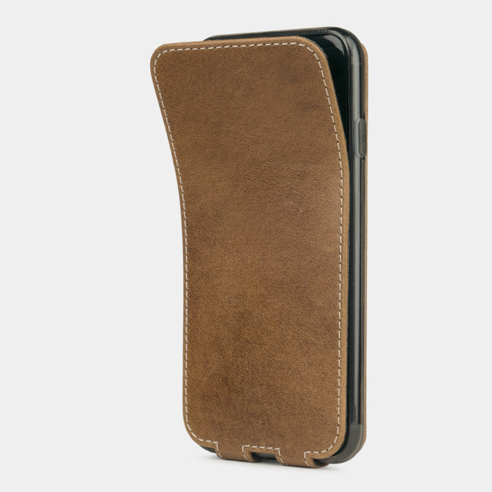 Vintage leather flip case for iPhone SE - flexible front cover folding back to protect the smartphone screen