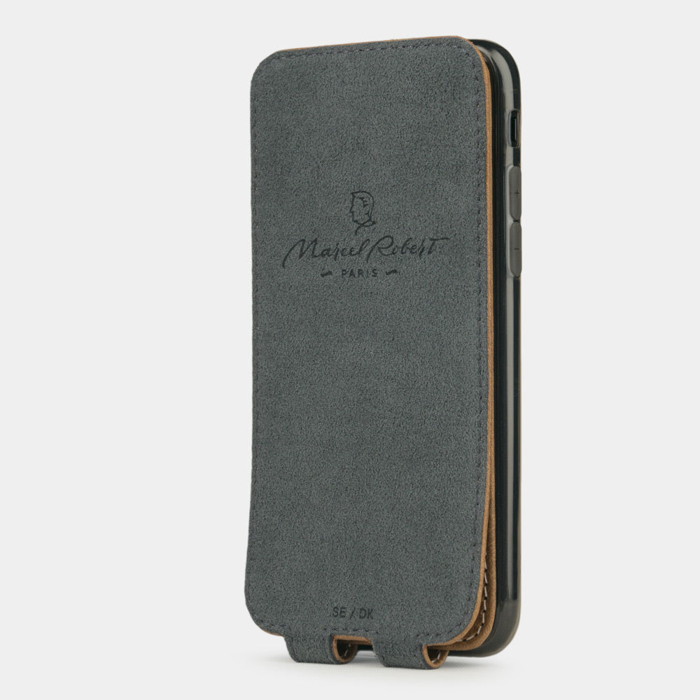 Vintage leather flip case for iPhone SE - interior view showing grey Alcantara lining with magnetic closure, designed to clean and protect the screen