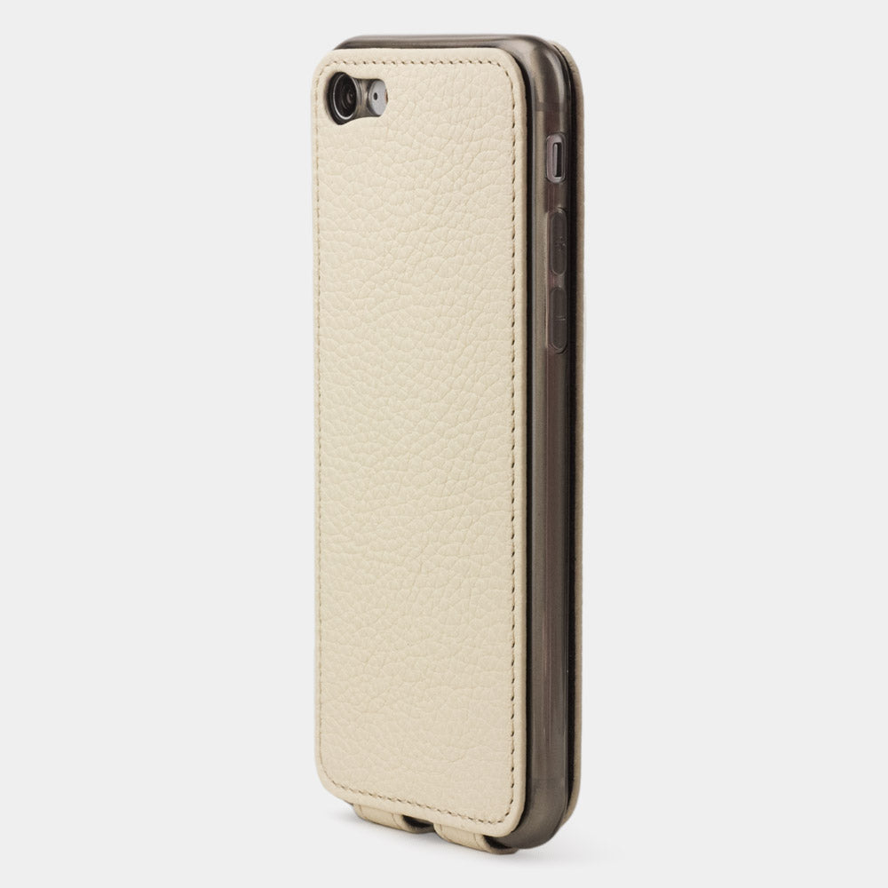 Cream leather flip case for iPhone SE - view from camera side and how the lenses are efficiently protected