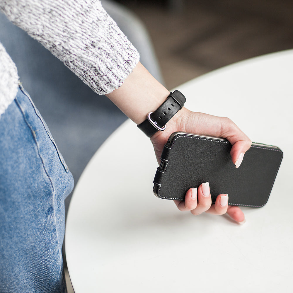 iPhone XS Max Black Leather Case – Magnetic Flip Cover