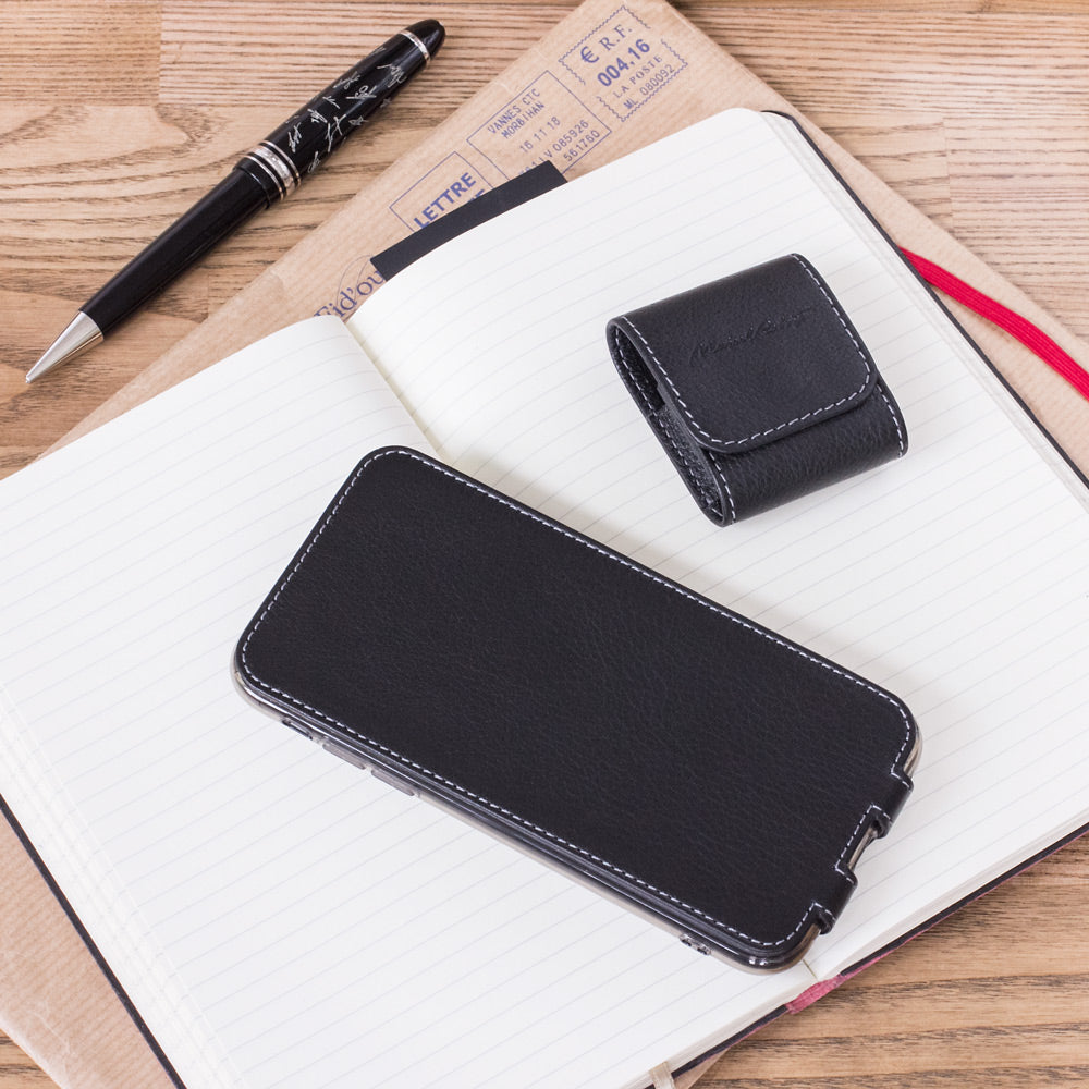 iPhone XS Max Black Leather Case – Magnetic Flip Cover