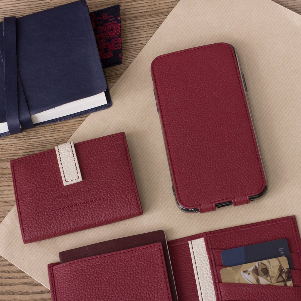 Premium Leather Case iPhone XR Red Cherry | Marcel Robert - 2
