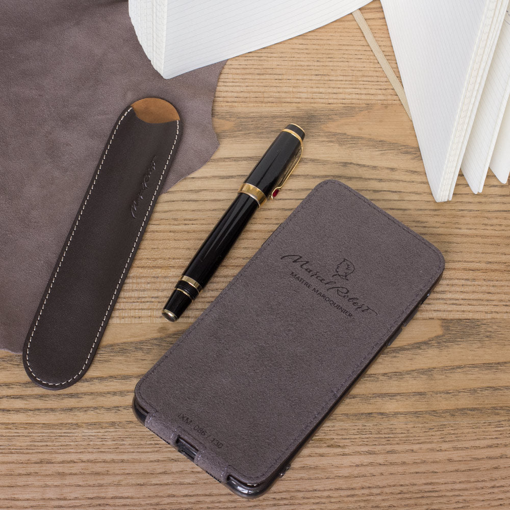 iPhone XS Max Brown Leather Flip Case – Slim Magnetic