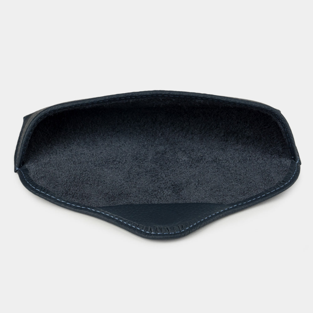 Inside the blue calfskin Casual glasses case: natural suede lining