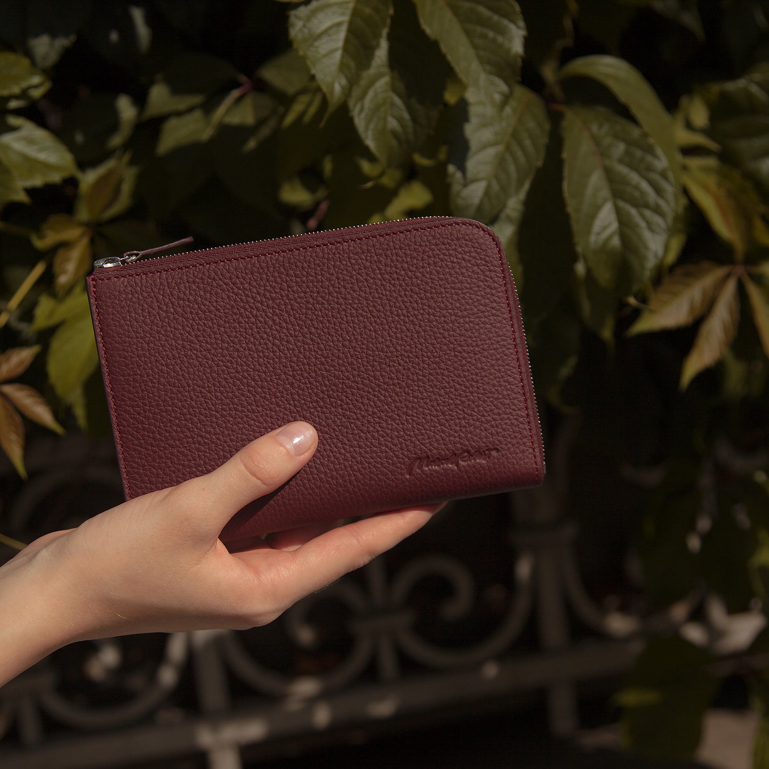 men’s leather zip wallet with card holder bordeaux