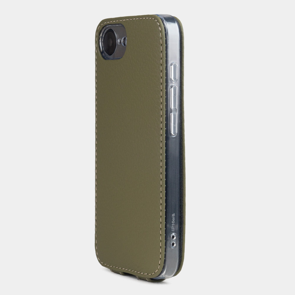 Hochwertiger iPhone 16e Schutz aus edlem grünem Rindsleder, stabiles Klappetui für Ihr Handy
