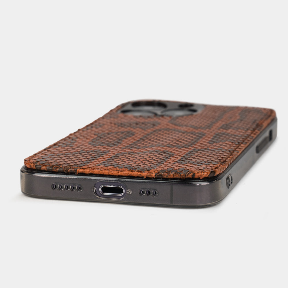 Gold python leather cover case for iPhone 15 Pro – bottom edge with the USB-C port opening and precise edge finishing