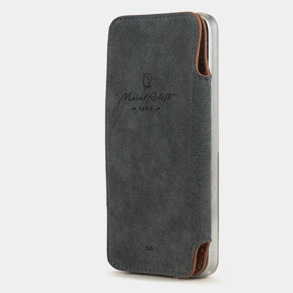 Gold calfskin wallet case for Samsung Galaxy S24 – folio panel folded flat against the back thanks to embedded magnets and showing the Alcantara® lining