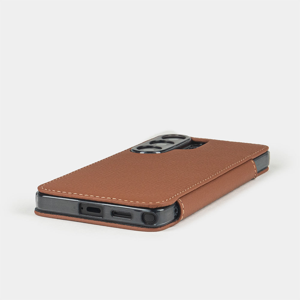 gold calfskin Wallet Case Samsung Galaxy S26 Ultra - flat side view displaying ultra-thin handcrafted design, USB-C port opening and lenses protection