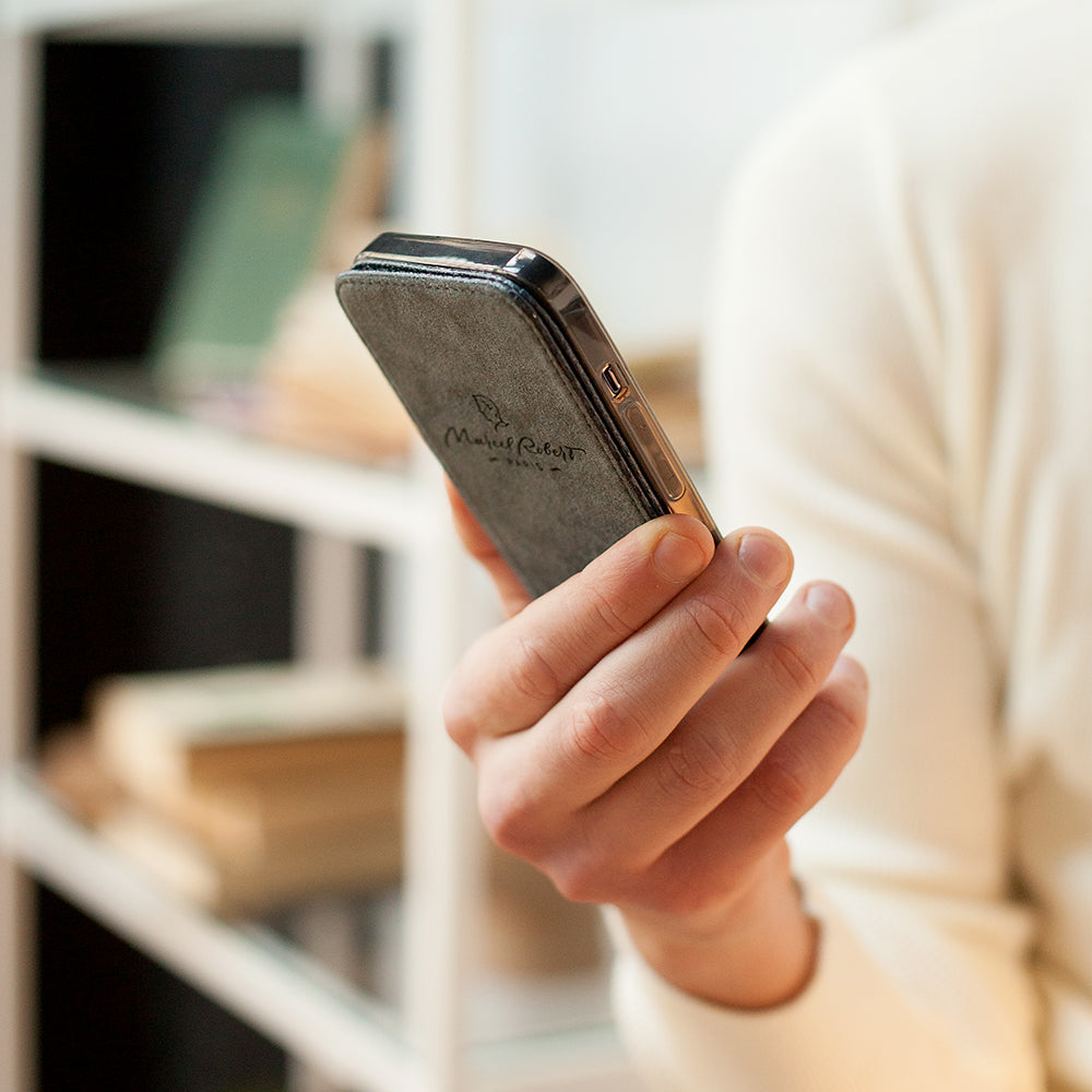 case iPhone 13 pro lizard blue